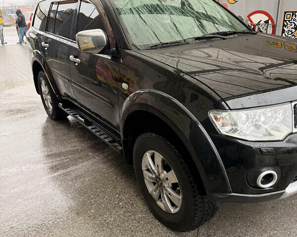 Чорний Міцубісі Паджеро Спорт, об'ємом двигуна 2.48 л та пробігом 225 тис. км за 14799 $, фото 3 на Automoto.ua