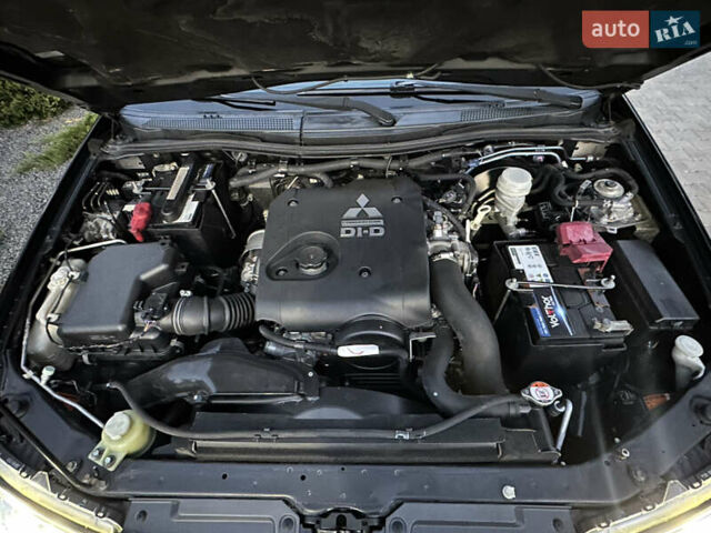 Міцубісі Паджеро Спорт 2011 у Одесі на Automoto.ua Чорний Міцубісі Паджеро Спорт, об'ємом двигуна 2.5 л та пробігом 96 тис. км за 18000 $, фото 99 на Automoto.ua