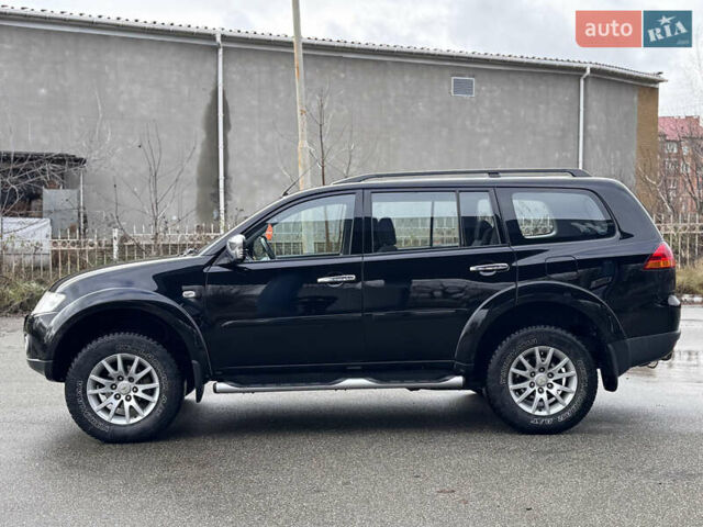 Черный Мицубиси Паджеро Спорт, объемом двигателя 2.5 л и пробегом 219 тыс. км за 12200 $, фото 5 на Automoto.ua