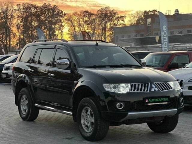 Чорний Міцубісі Паджеро Спорт, об'ємом двигуна 2.5 л та пробігом 197 тис. км за 12990 $, фото 2 на Automoto.ua