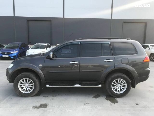 Черный Мицубиси Паджеро Спорт, объемом двигателя 2.5 л и пробегом 296 тыс. км за 11690 $, фото 19 на Automoto.ua