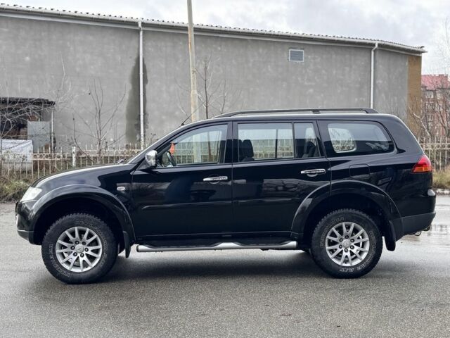 Черный Мицубиси Паджеро Спорт, объемом двигателя 2.5 л и пробегом 219 тыс. км за 12200 $, фото 4 на Automoto.ua