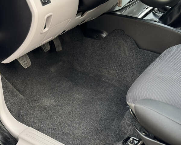 Черный Мицубиси Паджеро Спорт, объемом двигателя 2.5 л и пробегом 219 тыс. км за 12200 $, фото 57 на Automoto.ua