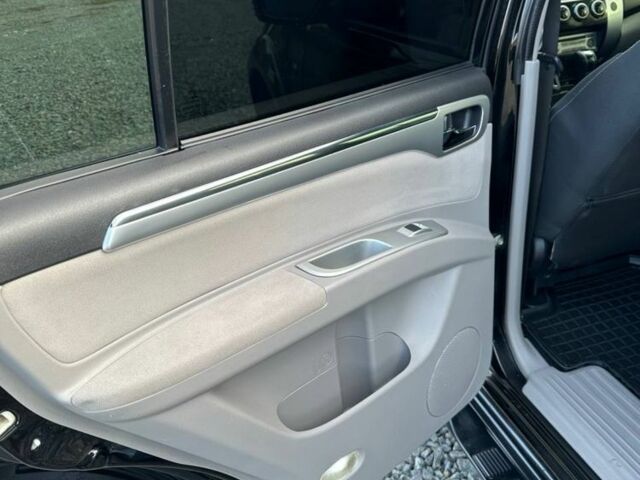 Черный Мицубиси Паджеро Спорт, объемом двигателя 2.5 л и пробегом 139 тыс. км за 15000 $, фото 10 на Automoto.ua