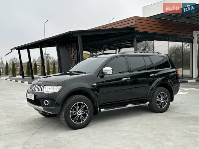 Черный Мицубиси Паджеро Спорт, объемом двигателя 2.5 л и пробегом 295 тыс. км за 13200 $, фото 8 на Automoto.ua
