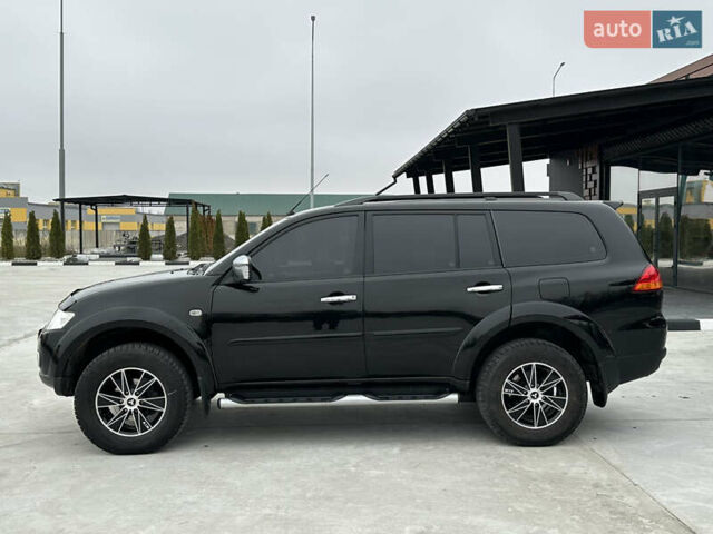 Черный Мицубиси Паджеро Спорт, объемом двигателя 2.5 л и пробегом 295 тыс. км за 13200 $, фото 9 на Automoto.ua