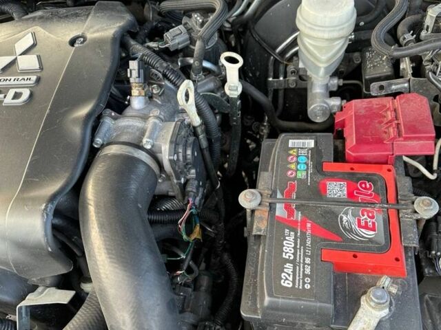 Черный Мицубиси Паджеро Спорт, объемом двигателя 2.5 л и пробегом 139 тыс. км за 15000 $, фото 13 на Automoto.ua