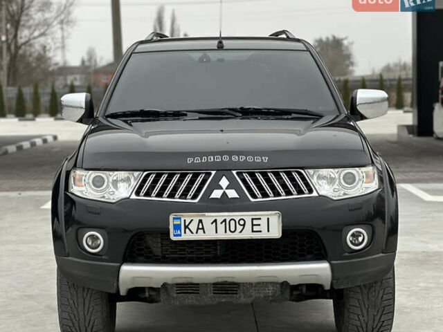 Черный Мицубиси Паджеро Спорт, объемом двигателя 2.5 л и пробегом 295 тыс. км за 13200 $, фото 1 на Automoto.ua