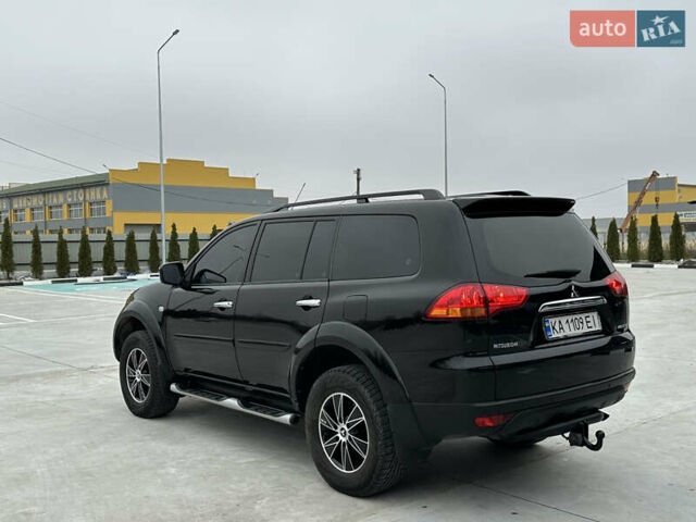 Черный Мицубиси Паджеро Спорт, объемом двигателя 2.5 л и пробегом 295 тыс. км за 13200 $, фото 10 на Automoto.ua