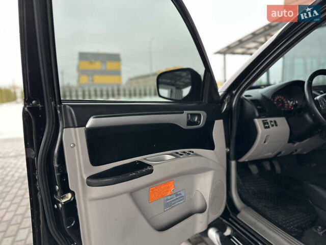 Черный Мицубиси Паджеро Спорт, объемом двигателя 2.5 л и пробегом 295 тыс. км за 13200 $, фото 31 на Automoto.ua