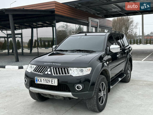 Черный Мицубиси Паджеро Спорт, объемом двигателя 2.5 л и пробегом 295 тыс. км за 13200 $, фото 7 на Automoto.ua