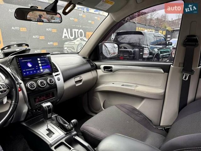 Черный Мицубиси Паджеро Спорт, объемом двигателя 2.5 л и пробегом 190 тыс. км за 14500 $, фото 11 на Automoto.ua
