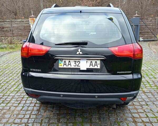 Чорний Міцубісі Паджеро Спорт, об'ємом двигуна 2.48 л та пробігом 300 тис. км за 15500 $, фото 15 на Automoto.ua