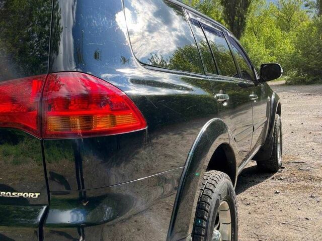 Чорний Міцубісі Паджеро Спорт, об'ємом двигуна 2.5 л та пробігом 150 тис. км за 16700 $, фото 5 на Automoto.ua