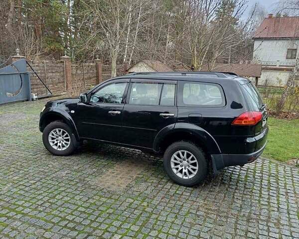 Чорний Міцубісі Паджеро Спорт, об'ємом двигуна 2.48 л та пробігом 300 тис. км за 15500 $, фото 20 на Automoto.ua