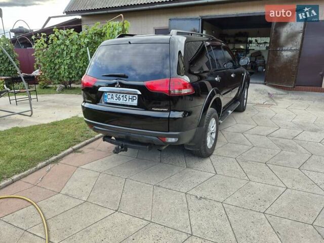 Чорний Міцубісі Паджеро Спорт, об'ємом двигуна 2.48 л та пробігом 192 тис. км за 16300 $, фото 5 на Automoto.ua
