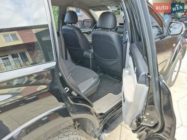 Чорний Міцубісі Паджеро Спорт, об'ємом двигуна 2.48 л та пробігом 192 тис. км за 16300 $, фото 17 на Automoto.ua