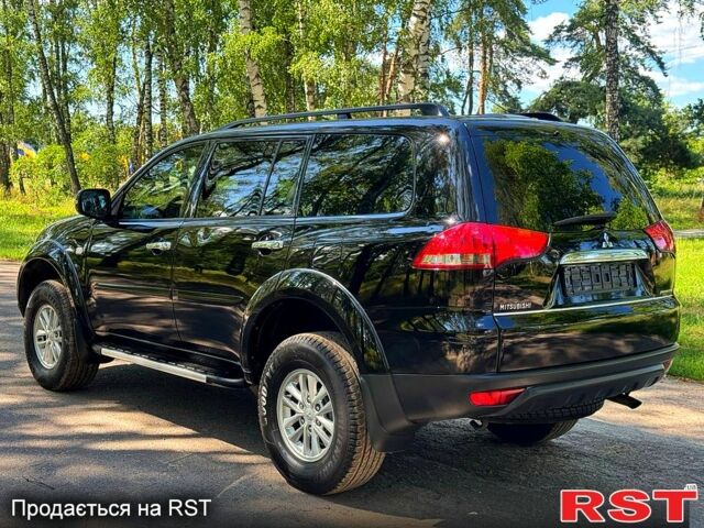 Чорний Міцубісі Паджеро Спорт, об'ємом двигуна 2.5 л та пробігом 181 тис. км за 13300 $, фото 3 на Automoto.ua