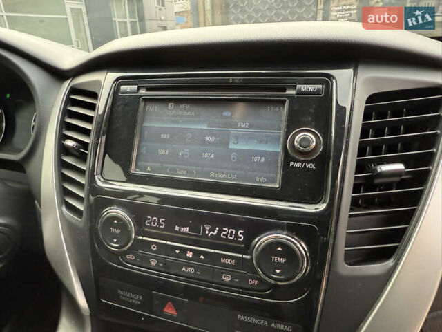 Черный Мицубиси Паджеро Спорт, объемом двигателя 2.44 л и пробегом 119 тыс. км за 19999 $, фото 24 на Automoto.ua