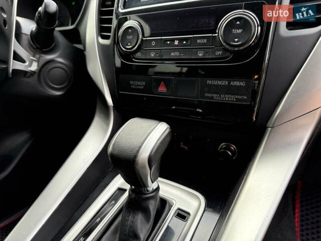 Черный Мицубиси Паджеро Спорт, объемом двигателя 2.44 л и пробегом 119 тыс. км за 19999 $, фото 22 на Automoto.ua