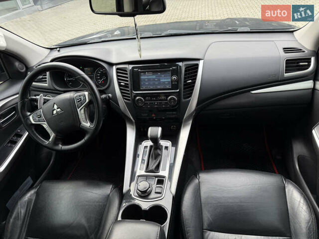 Черный Мицубиси Паджеро Спорт, объемом двигателя 2.44 л и пробегом 119 тыс. км за 19999 $, фото 32 на Automoto.ua