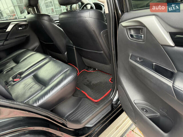 Черный Мицубиси Паджеро Спорт, объемом двигателя 2.44 л и пробегом 119 тыс. км за 19999 $, фото 36 на Automoto.ua