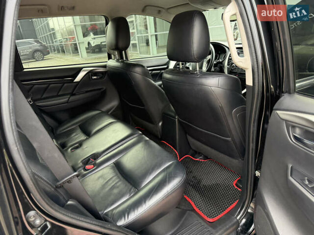 Черный Мицубиси Паджеро Спорт, объемом двигателя 2.44 л и пробегом 119 тыс. км за 19999 $, фото 35 на Automoto.ua