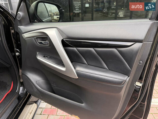 Черный Мицубиси Паджеро Спорт, объемом двигателя 2.44 л и пробегом 119 тыс. км за 19999 $, фото 21 на Automoto.ua