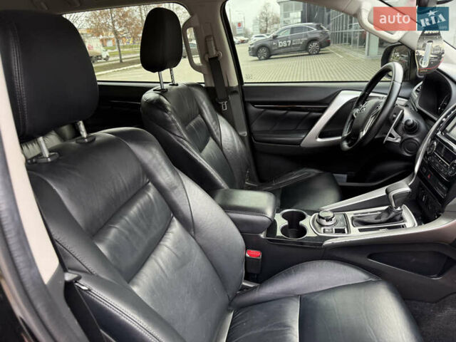 Черный Мицубиси Паджеро Спорт, объемом двигателя 2.44 л и пробегом 119 тыс. км за 19999 $, фото 29 на Automoto.ua