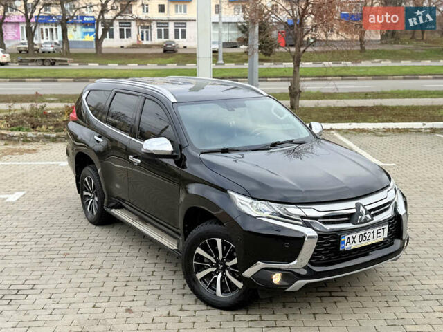Черный Мицубиси Паджеро Спорт, объемом двигателя 2.44 л и пробегом 119 тыс. км за 19999 $, фото 2 на Automoto.ua