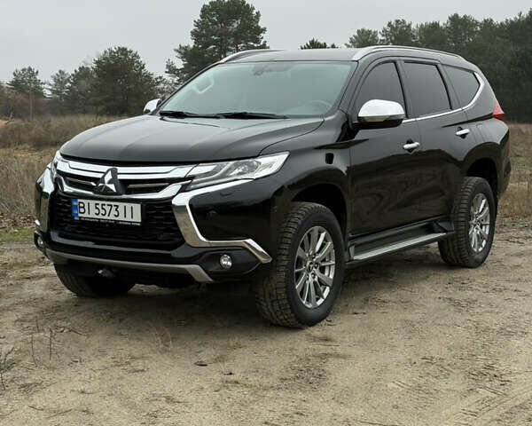 Чорний Міцубісі Паджеро Спорт, об'ємом двигуна 2.44 л та пробігом 96 тис. км за 28799 $, фото 21 на Automoto.ua