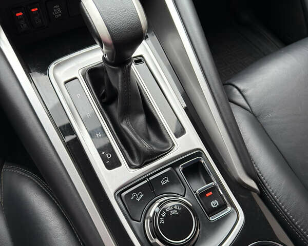 Чорний Міцубісі Паджеро Спорт, об'ємом двигуна 2.44 л та пробігом 96 тис. км за 28799 $, фото 33 на Automoto.ua