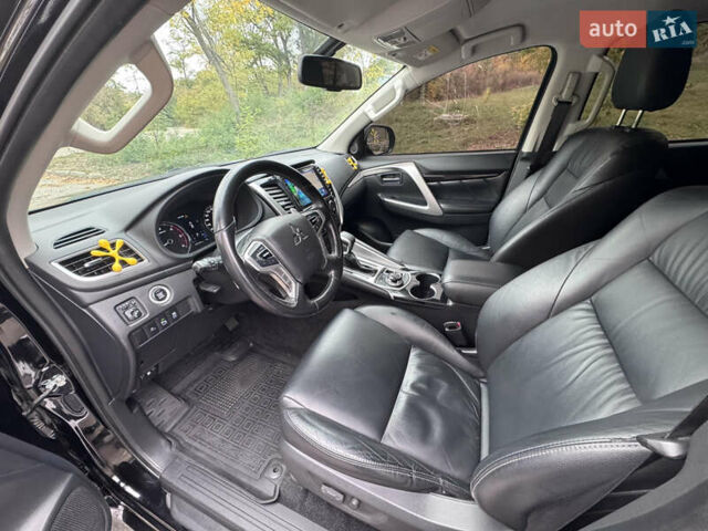 Мицубиси Паджеро Спорт 2019 в Полтаве на Automoto.ua Черный Мицубиси Паджеро Спорт, объемом двигателя 2.4 л и пробегом 93 тыс. км за 27299 $, фото 13 на Automoto.ua