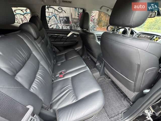 Мицубиси Паджеро Спорт 2019 в Полтаве на Automoto.ua Черный Мицубиси Паджеро Спорт, объемом двигателя 2.4 л и пробегом 93 тыс. км за 27299 $, фото 25 на Automoto.ua