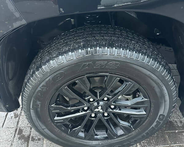 Чорний Міцубісі Паджеро Спорт, об'ємом двигуна 2.44 л та пробігом 48 тис. км за 40000 $, фото 6 на Automoto.ua