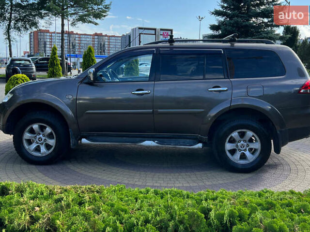 Коричневый Мицубиси Паджеро Спорт, объемом двигателя 2.5 л и пробегом 197 тыс. км за 15800 $, фото 3 на Automoto.ua