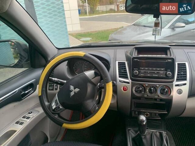 Коричневый Мицубиси Паджеро Спорт, объемом двигателя 2.5 л и пробегом 364 тыс. км за 11700 $, фото 6 на Automoto.ua
