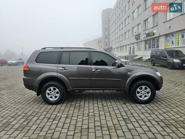 Коричневый Мицубиси Паджеро Спорт, объемом двигателя 2.48 л и пробегом 395 тыс. км за 14200 $, фото 2 на Automoto.ua