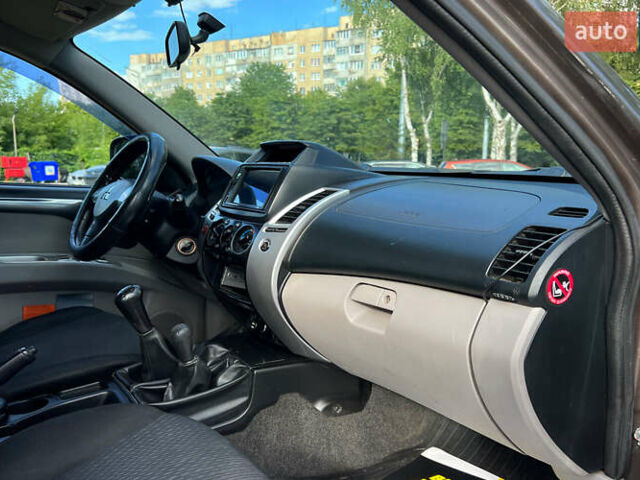 Коричневый Мицубиси Паджеро Спорт, объемом двигателя 2.5 л и пробегом 197 тыс. км за 15800 $, фото 9 на Automoto.ua