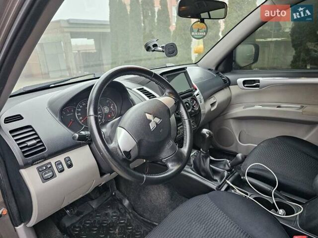 Коричневый Мицубиси Паджеро Спорт, объемом двигателя 2.48 л и пробегом 395 тыс. км за 14200 $, фото 13 на Automoto.ua