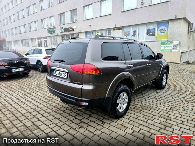 Коричневий Міцубісі Паджеро Спорт, об'ємом двигуна 2.5 л та пробігом 395 тис. км за 14000 $, фото 4 на Automoto.ua