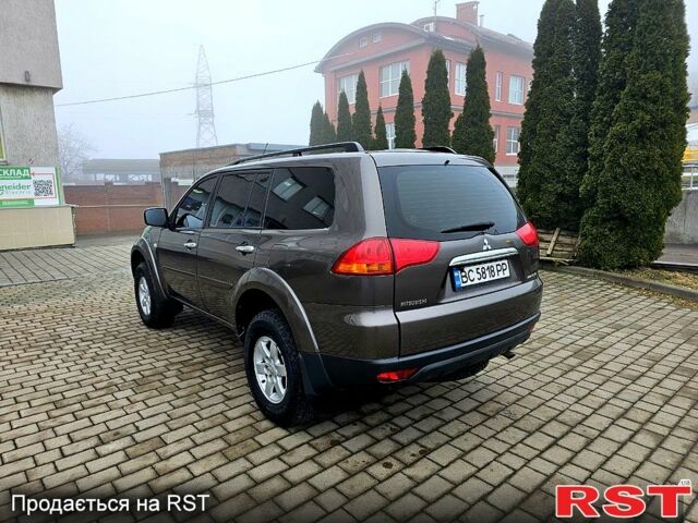 Коричневий Міцубісі Паджеро Спорт, об'ємом двигуна 2.5 л та пробігом 395 тис. км за 14000 $, фото 6 на Automoto.ua