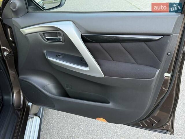 Коричневий Міцубісі Паджеро Спорт, об'ємом двигуна 2.44 л та пробігом 239 тис. км за 23900 $, фото 25 на Automoto.ua