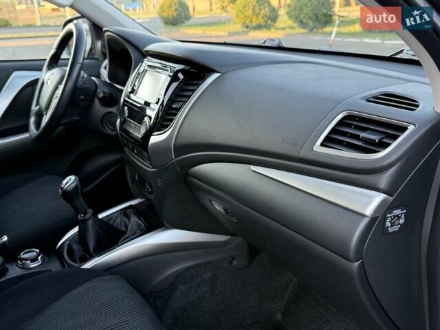 Коричневий Міцубісі Паджеро Спорт, об'ємом двигуна 2.44 л та пробігом 239 тис. км за 23900 $, фото 26 на Automoto.ua