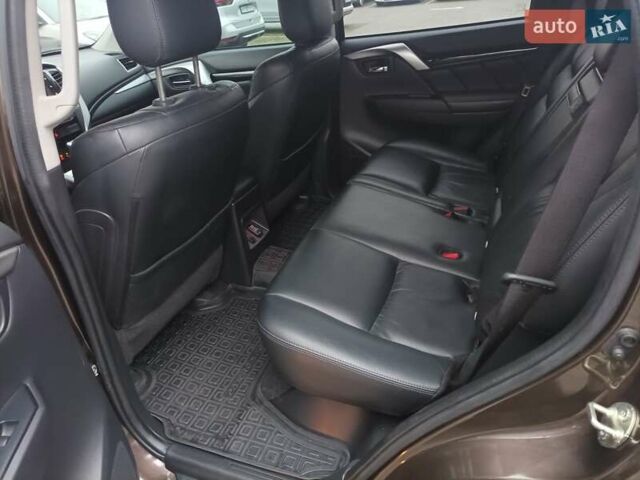 Коричневый Мицубиси Паджеро Спорт, объемом двигателя 2.44 л и пробегом 40 тыс. км за 30000 $, фото 19 на Automoto.ua