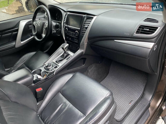 Коричневий Міцубісі Паджеро Спорт, об'ємом двигуна 2.44 л та пробігом 179 тис. км за 27500 $, фото 7 на Automoto.ua