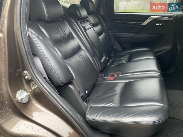 Коричневий Міцубісі Паджеро Спорт, об'ємом двигуна 2.44 л та пробігом 179 тис. км за 27500 $, фото 9 на Automoto.ua