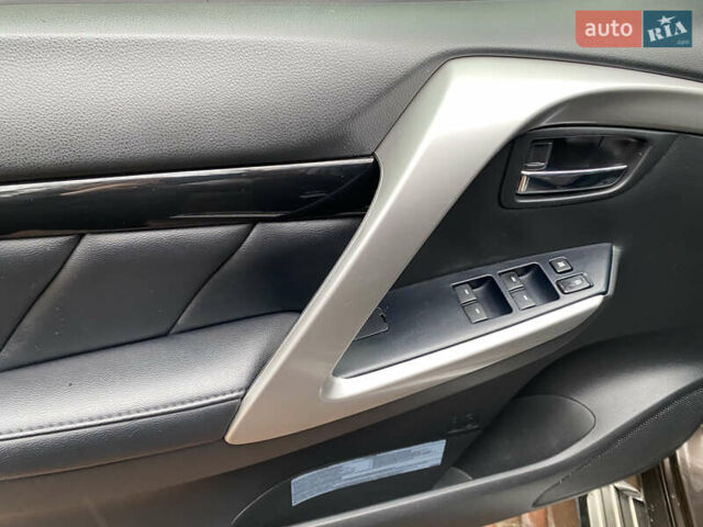 Коричневий Міцубісі Паджеро Спорт, об'ємом двигуна 2.44 л та пробігом 179 тис. км за 27500 $, фото 12 на Automoto.ua