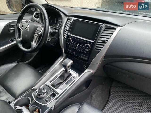 Коричневий Міцубісі Паджеро Спорт, об'ємом двигуна 2.44 л та пробігом 179 тис. км за 27500 $, фото 8 на Automoto.ua