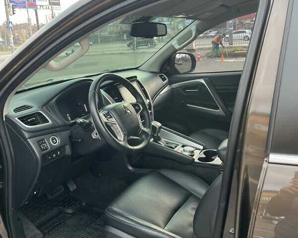 Коричневый Мицубиси Паджеро Спорт, объемом двигателя 2.44 л и пробегом 47 тыс. км за 35000 $, фото 15 на Automoto.ua